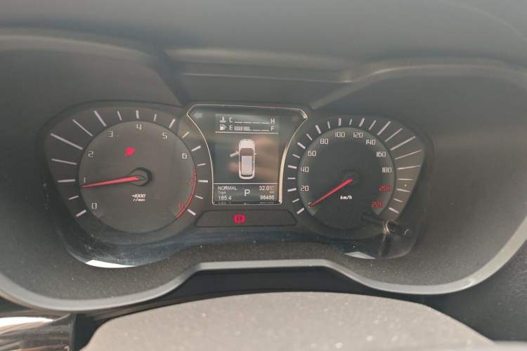 Used GAC Trumpchi GS4 2017 200T G-DCT Two-Wheel Drive Elite Edition Instrument Cluster
