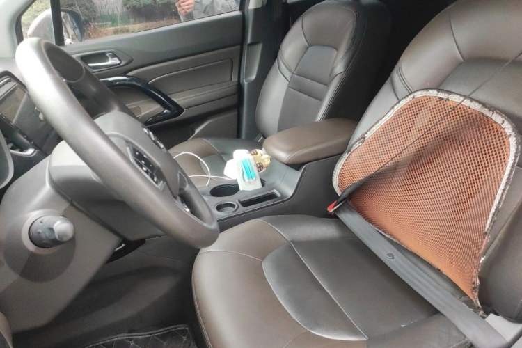 Used GAC Trumpchi GS4 2017 235T Automatic Two-Wheel Drive Elite Edition Interior 2
