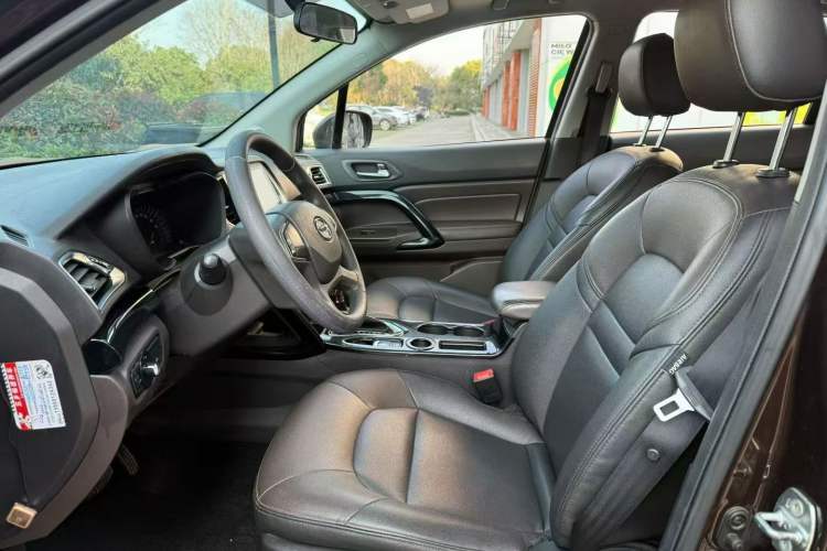 Used GAC Trumpchi GS4 2017 235T Automatic Two-Wheel Drive Elite Edition Interior 3