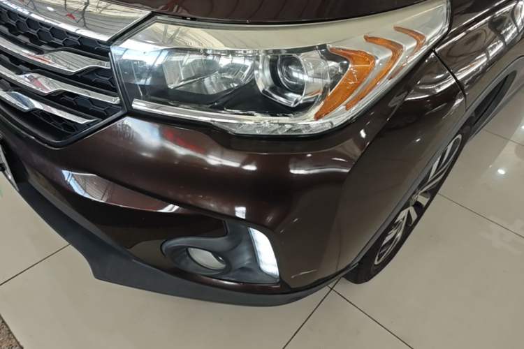 Used GAC Trumpchi GS4 2017 235T Automatic Two-Wheel Drive Luxury Smart Connectivity Version Left Front Headlight
