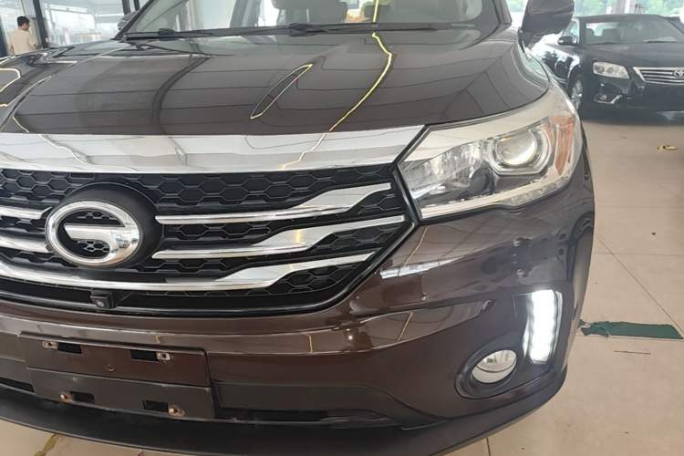 Used GAC Trumpchi GS4 2017 235T Automatic Two-Wheel Drive Luxury Smart Connectivity Version Left Front Headlight