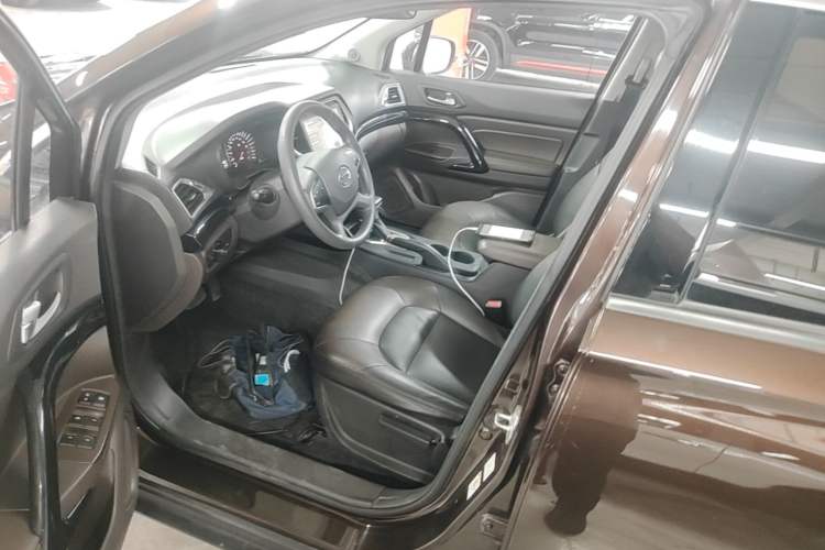 Used GAC Trumpchi GS4 2017 200T G-DCT Two-Wheel Drive Elite Edition Left Front Seat