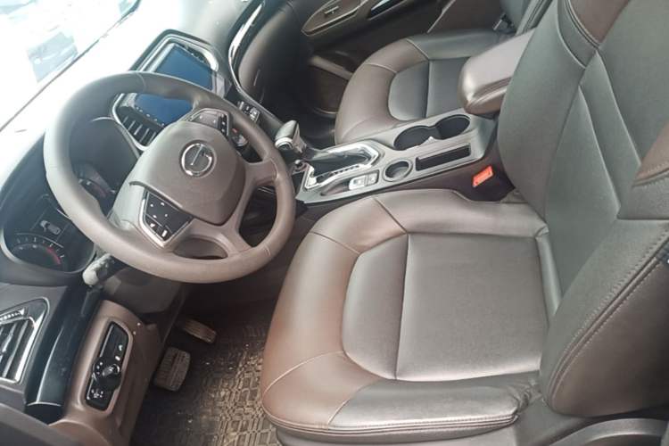 Used GAC Trumpchi GS4 2017 235T Automatic Two-Wheel Drive Elite Edition Left Front Seat