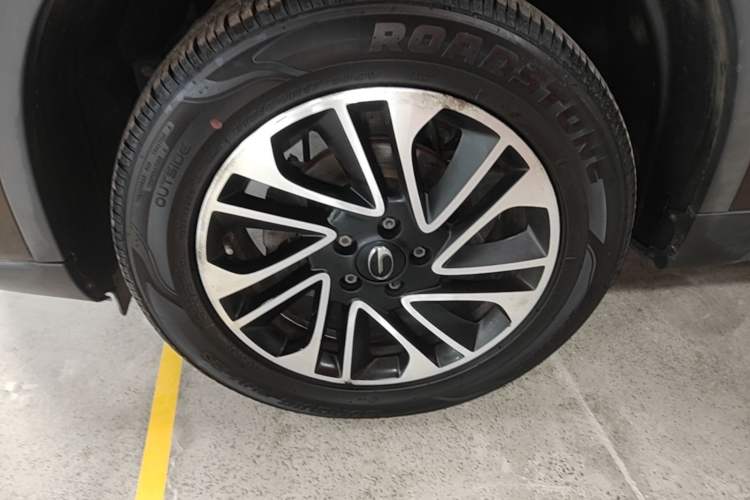 Used GAC Trumpchi GS4 2017 200T G-DCT Two-Wheel Drive Elite Edition Left Front Wheel Hub