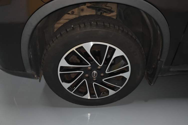 Used GAC Trumpchi GS4 2017 235T Automatic Two-Wheel Drive Elite Edition Left Front Wheel Hub