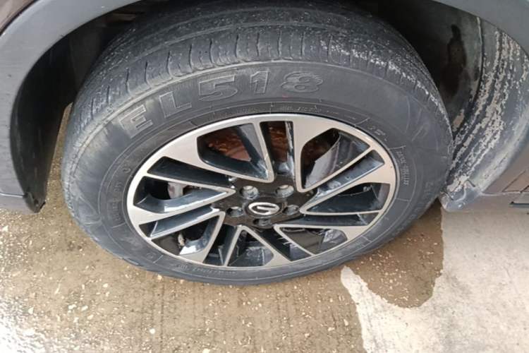 Used GAC Trumpchi GS4 2017 235T Automatic Two-Wheel Drive Elite Edition Left Front Wheel Hub