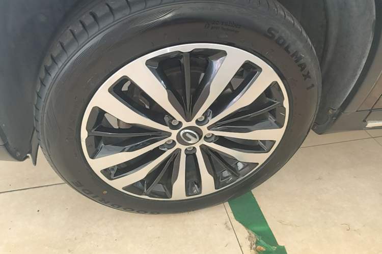 Used GAC Trumpchi GS4 2017 235T Automatic Two-Wheel Drive Luxury Smart Connectivity Version Left Front Wheel Hub