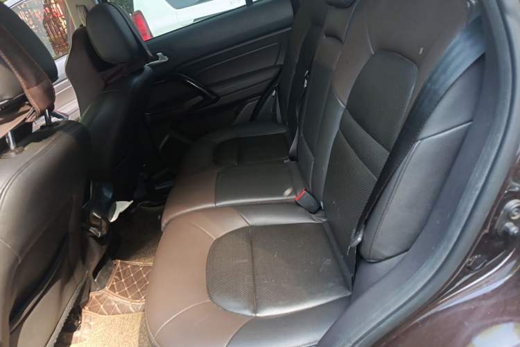 Used GAC Trumpchi GS4 2017 235T Automatic Two-Wheel Drive Luxury Smart Connectivity Version Left Rear Seat