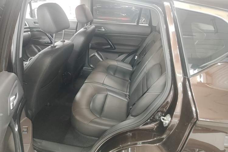Used GAC Trumpchi GS4 2017 200T G-DCT Two-Wheel Drive Elite Edition Left Rear Seat