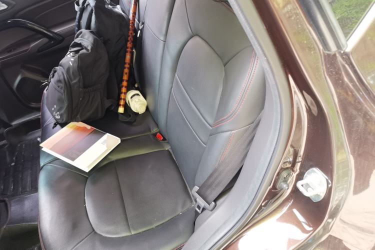 Used GAC Trumpchi GS4 2017 200T G-DCT Two-Wheel Drive Comfort Edition Left Rear Seat
