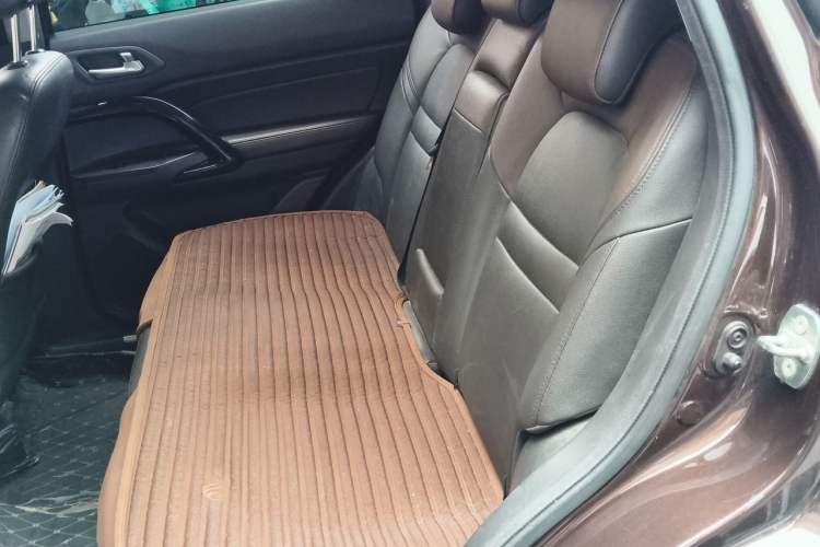 Used GAC Trumpchi GS4 2017 235T Automatic Two-Wheel Drive Elite Edition Left Rear Seat