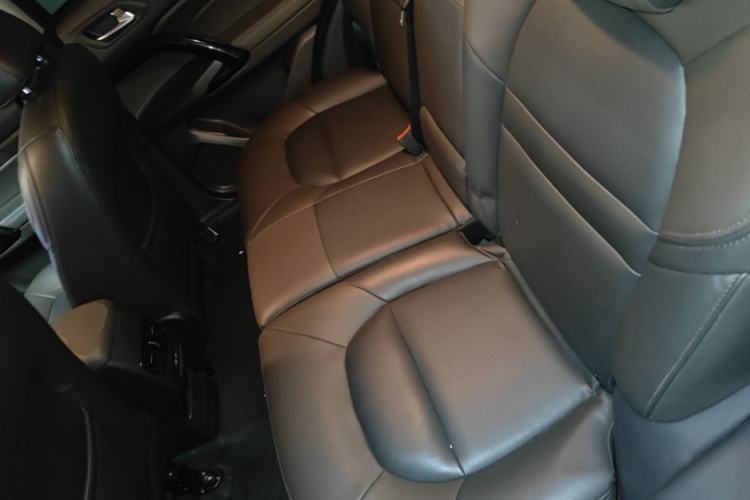 Used GAC Trumpchi GS4 2017 235T Automatic Two-Wheel Drive Elite Edition Left Rear Seat
