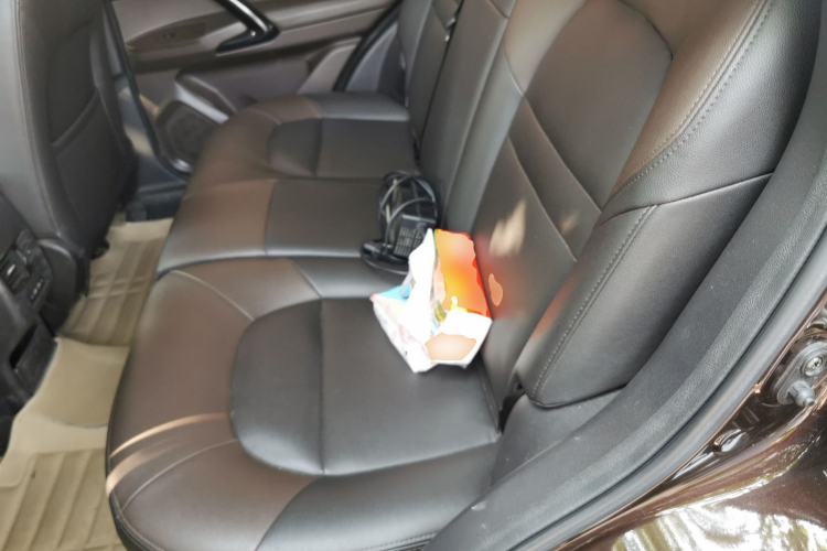 Used GAC Trumpchi GS4 2017 200T G-DCT Two-Wheel Drive Elite Edition Left Rear Seat