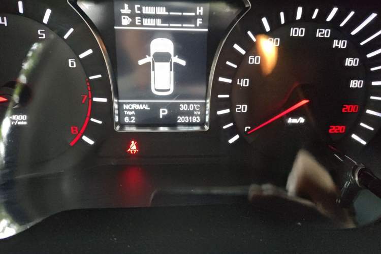 Used GAC Trumpchi GS4 2017 235T Automatic Two-Wheel Drive Luxury Smart Connectivity Version Odometer Close Up