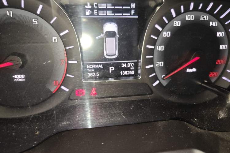 Used GAC Trumpchi GS4 2017 235T Automatic Two-Wheel Drive Luxury Smart Connectivity Version Odometer Close Up