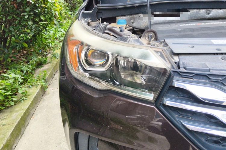 Used GAC Trumpchi GS4 2017 200T Manual Two-Wheel Drive Elite Edition Right Front Headlight