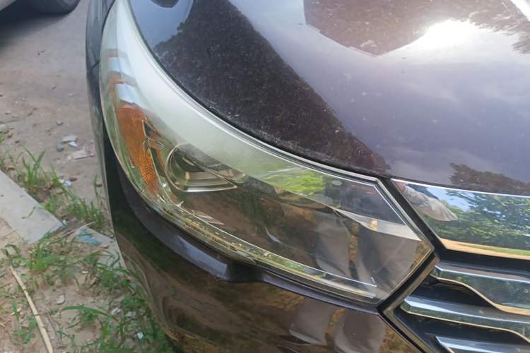 Used GAC Trumpchi GS4 2017 235T Automatic Two-Wheel Drive Luxury Smart Connectivity Version Right Front Headlight
