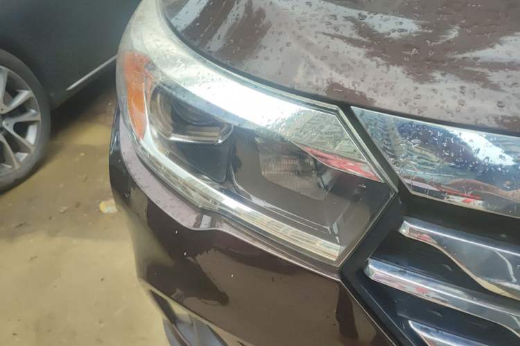 Used GAC Trumpchi GS4 2017 235T G-DCT Two-Wheel Drive Elite Edition Right Front Headlight