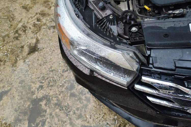 Used GAC Trumpchi GS4 2017 235T Automatic Two-Wheel Drive Luxury Smart Connectivity Version Right Front Headlight