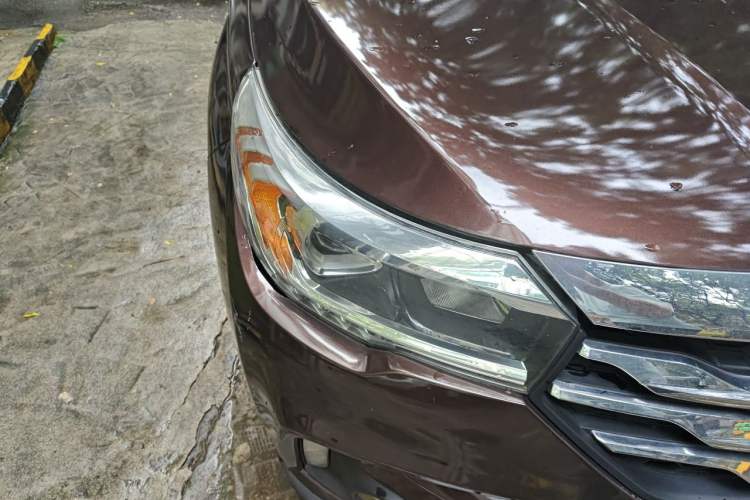 Used GAC Trumpchi GS4 2017 235T Automatic Two-Wheel Drive Luxury Smart Connectivity Version Right Front Headlight