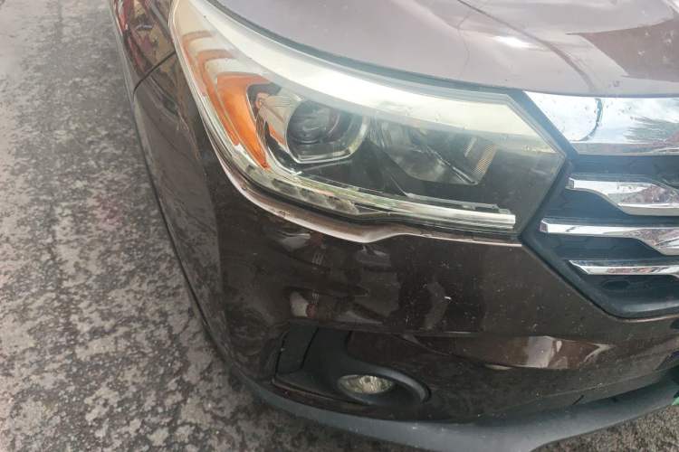 Used GAC Trumpchi GS4 2017 200T Manual Two-Wheel Drive Elite Edition Right Front Headlight