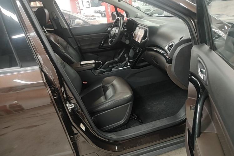 Used GAC Trumpchi GS4 2017 200T G-DCT Two-Wheel Drive Elite Edition Right Front Seat