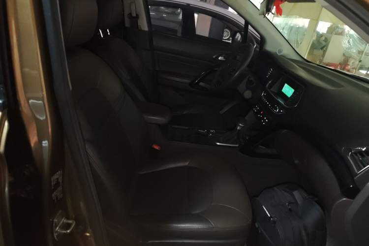 Used GAC Trumpchi GS4 2017 235T Automatic Two-Wheel Drive Elite Edition Right Front Seat