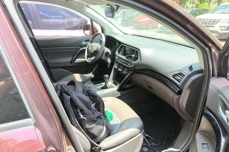 Used GAC Trumpchi GS4 2017 200T Manual Two-Wheel Drive Elite Edition Right Front Seat