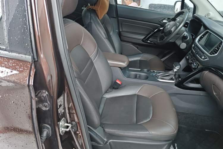 Used GAC Trumpchi GS4 2017 235T Automatic Two-Wheel Drive Luxury Smart Connectivity Version Right Front Seat