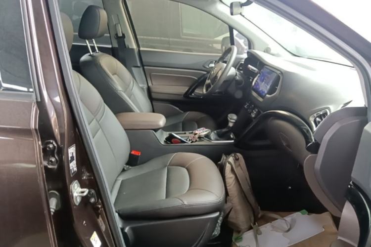 Used GAC Trumpchi GS4 2017 235T Automatic Two-Wheel Drive Elite Edition Right Front Seat