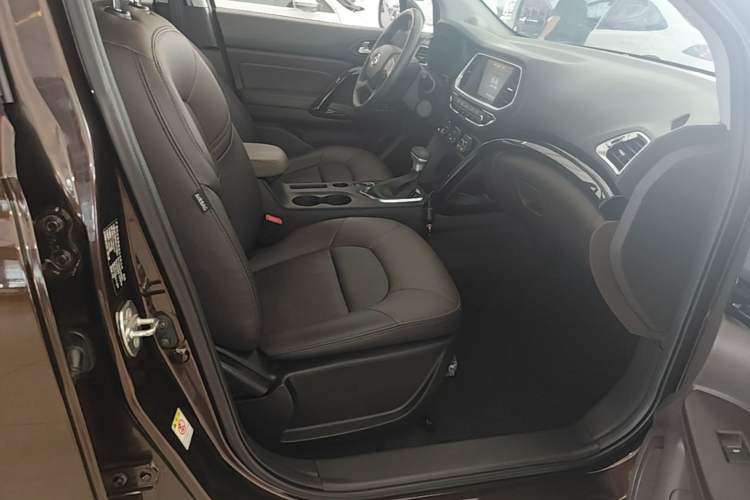 Used GAC Trumpchi GS4 2017 235T Automatic Two-Wheel Drive Luxury Smart Connectivity Version Right Front Seat