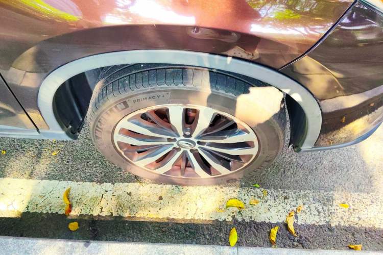 Used GAC Trumpchi GS4 2017 235T Automatic Two-Wheel Drive Luxury Smart Connectivity Version Right Front Wheel Hub