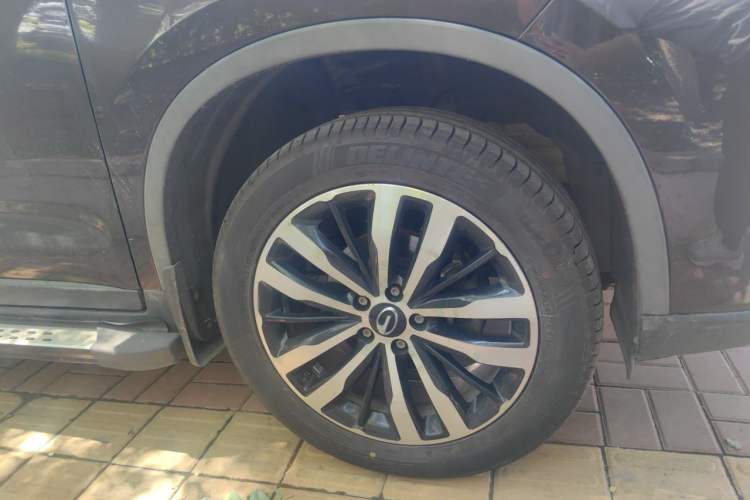 Used GAC Trumpchi GS4 2017 235T Manual Two-Wheel Drive Luxury Edition Right Front Wheel Hub