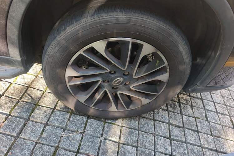 Used GAC Trumpchi GS4 2017 200T G-DCT Two-Wheel Drive Elite Edition Right Front Wheel Hub