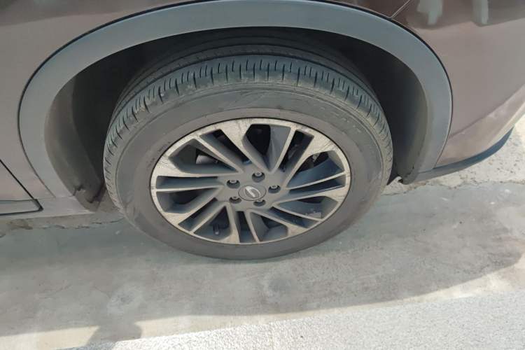Used GAC Trumpchi GS4 2017 200T Manual Two-Wheel Drive Elite Edition Right Front Wheel Hub