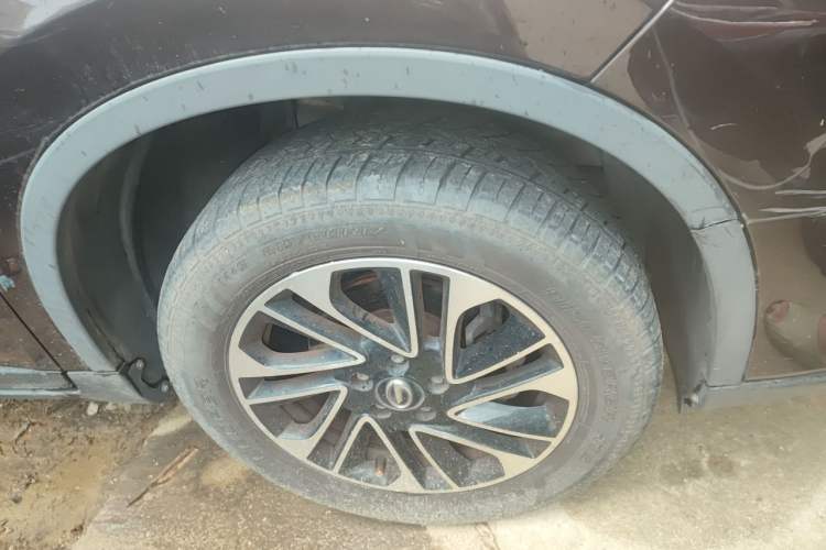 Used GAC Trumpchi GS4 2017 235T G-DCT Two-Wheel Drive Elite Edition Right Front Wheel Hub