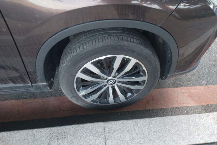 Used GAC Trumpchi GS4 2017 235T G-DCT Two-Wheel Drive Luxury Edition Right Front Wheel Hub