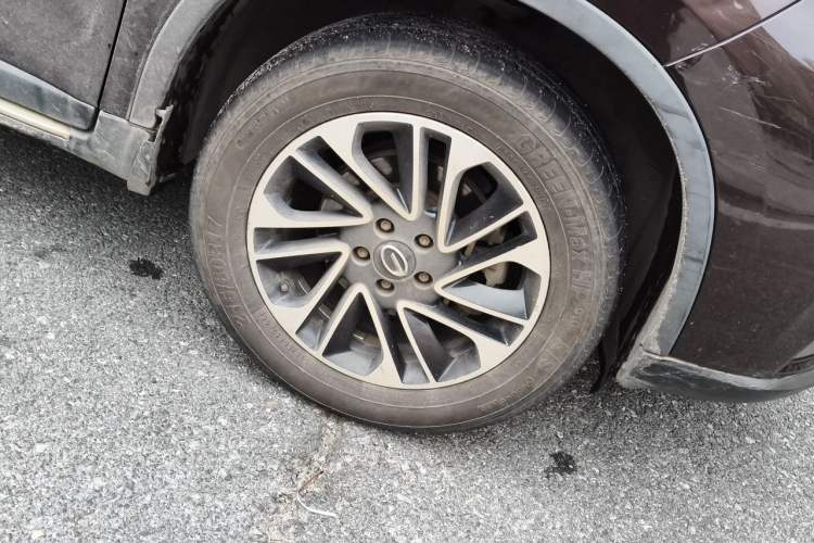 Used GAC Trumpchi GS4 2017 235T Automatic Two-Wheel Drive Elite Edition Right Front Wheel Hub