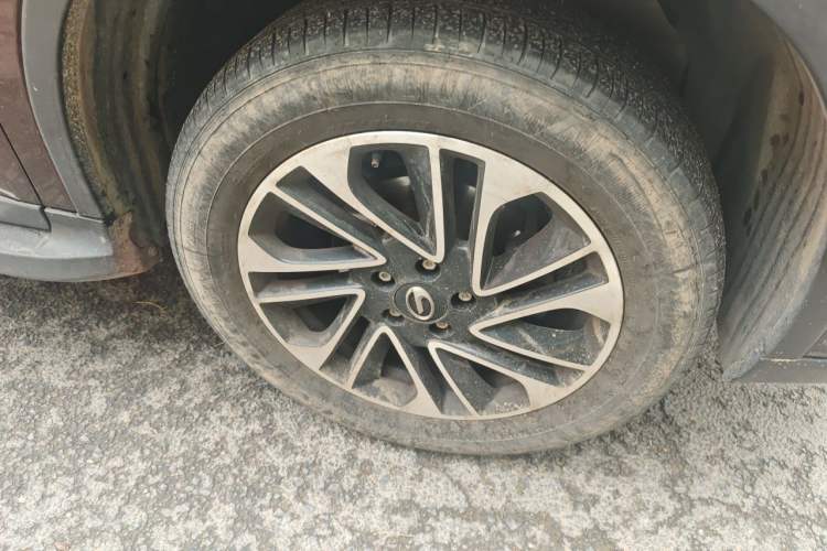 Used GAC Trumpchi GS4 2017 200T Manual Two-Wheel Drive Elite Edition Right Front Wheel Hub