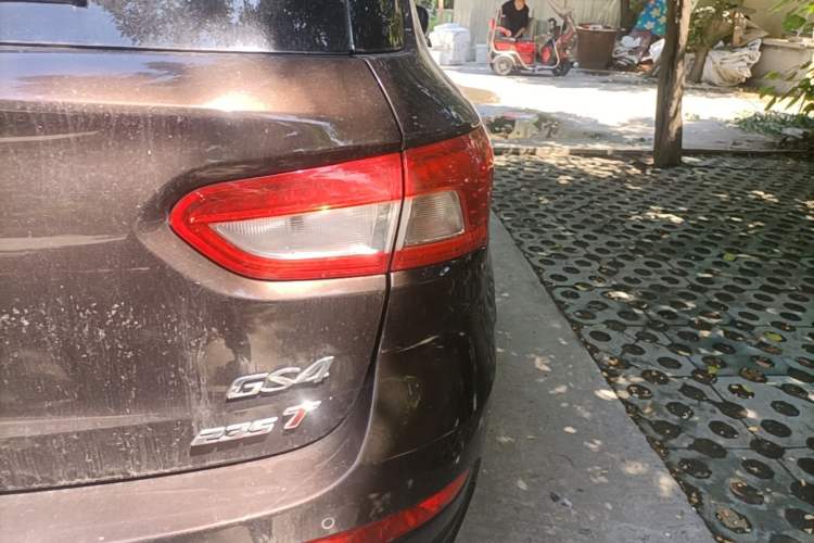 Used GAC Trumpchi GS4 2017 235T Manual Two-Wheel Drive Luxury Edition Right Rear Taillight