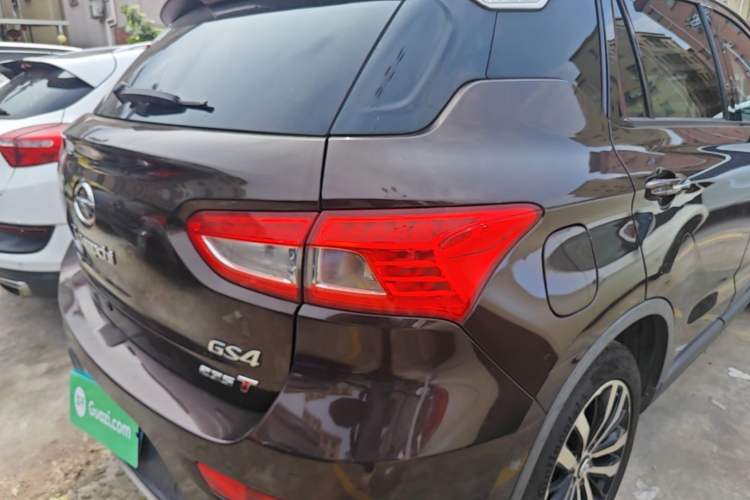 Used GAC Trumpchi GS4 2017 235T Automatic Two-Wheel Drive Luxury Smart Connectivity Version Right Rear Taillight