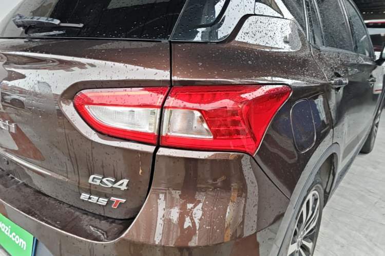 Used GAC Trumpchi GS4 2017 235T Automatic Two-Wheel Drive Luxury Smart Connectivity Version Right Rear Taillight