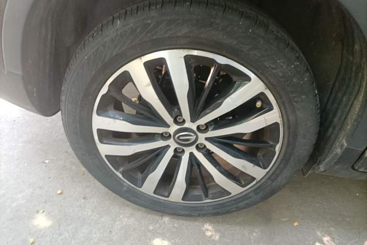 Used GAC Trumpchi GS4 2017 235T Manual Two-Wheel Drive Luxury Edition Right Rear Wheel Hub