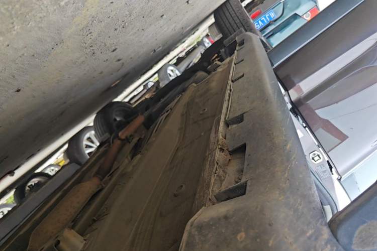 Used GAC Trumpchi GS4 2017 235T Automatic Two-Wheel Drive Luxury Smart Connectivity Version Right Side Sill