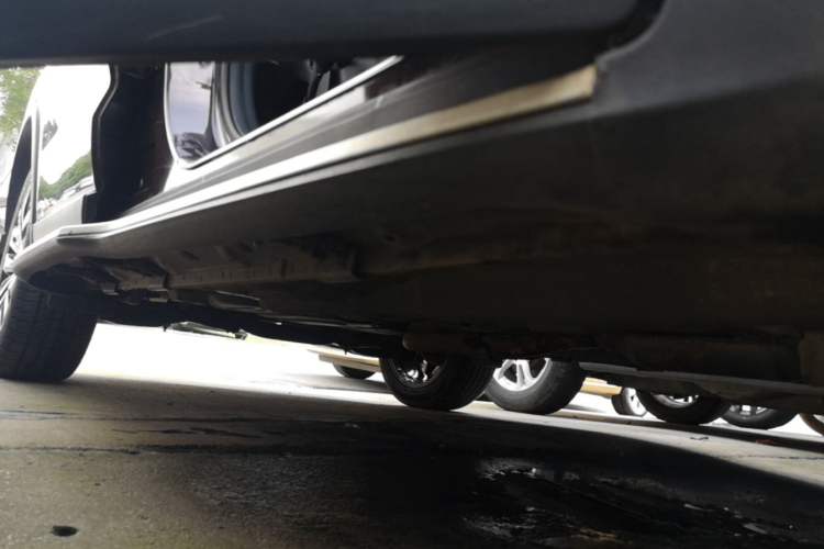 Used GAC Trumpchi GS4 2017 235T Automatic Two-Wheel Drive Luxury Smart Connectivity Version Right Side Sill
