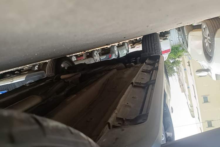 Used GAC Trumpchi GS4 2017 235T Automatic Two-Wheel Drive Luxury Smart Connectivity Version Right Side Sill