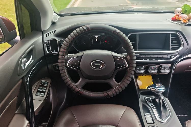 Used GAC Trumpchi GS4 2017 235T Automatic Two-Wheel Drive Luxury Smart Connectivity Version Steering Wheel