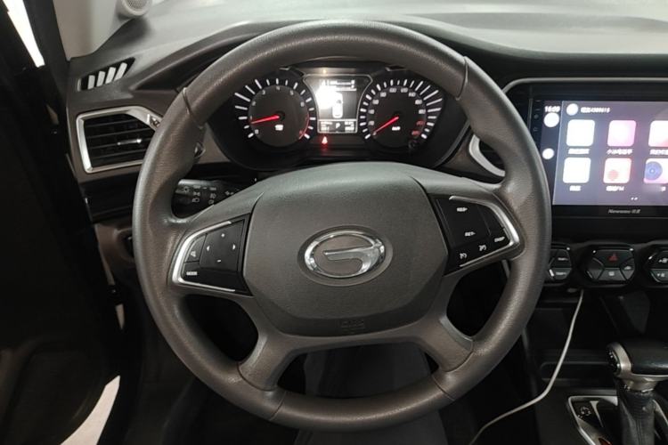Used GAC Trumpchi GS4 2017 200T G-DCT Two-Wheel Drive Elite Edition Steering Wheel