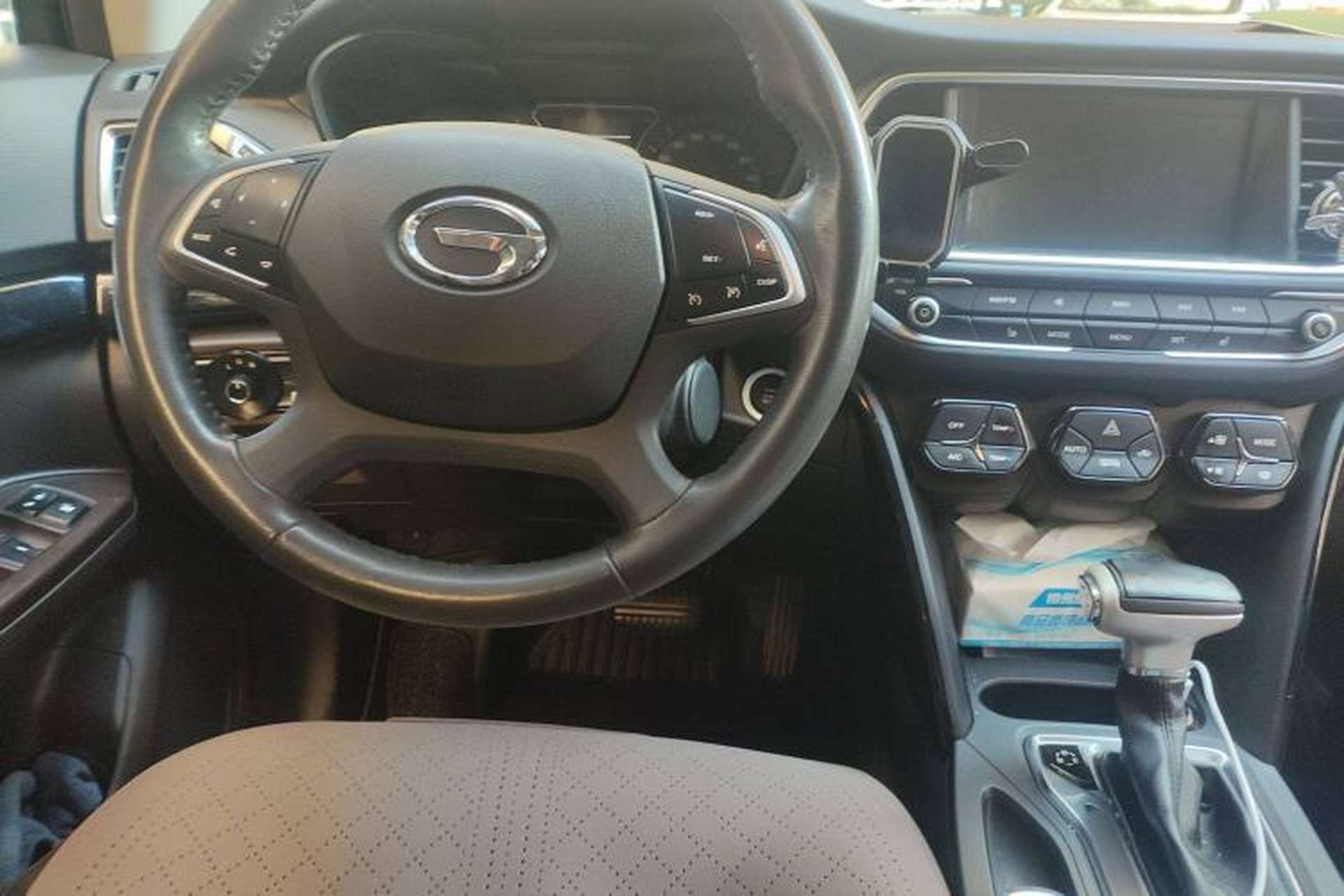 Used GAC Trumpchi GS4 2017 235T Automatic Two-Wheel Drive Luxury Smart Connectivity Version Steering Wheel