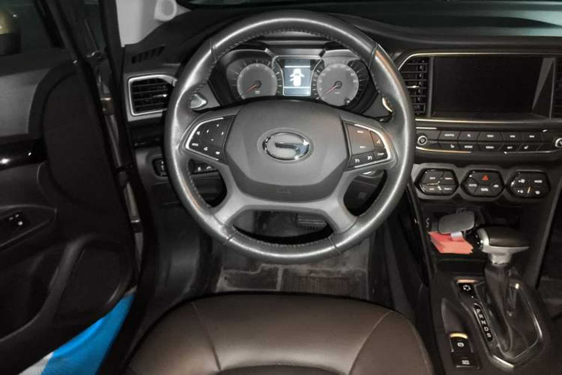 Used GAC Trumpchi GS4 2017 235T Automatic Two-Wheel Drive Luxury Smart Connectivity Version Steering Wheel